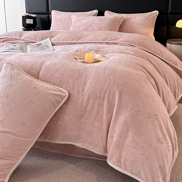 金阳光家纺 2025新款A类立体雕花蝴蝶结包边款牛奶绒四件套-舞蝶系列 舞蝶-蝶粉