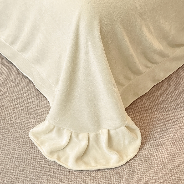 91家纺网 家纺一手货源 找家纺 金阳光家纺 2025新款A类立体雕花蝴蝶结包边款牛奶绒四件套-舞蝶系列 舞蝶-蝶白