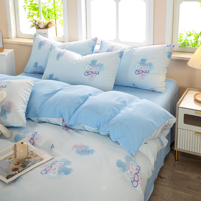 91家纺网 家纺一手货源 找家纺 亦帆枕芯 2025新款水洗棉四件套 幻彩小熊-蓝