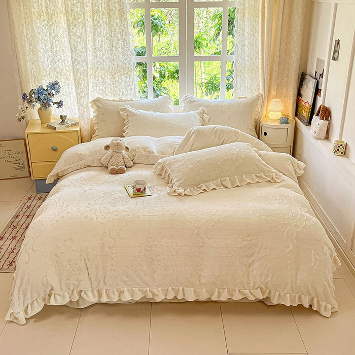 91家纺网 家纺一手货源 找家纺 （总）金阳光家纺 2025新款A类花边款法式风立体雕花牛奶绒四件套-慕斯系列