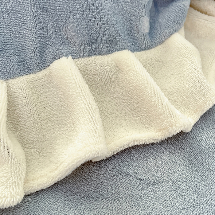 91家纺网 家纺一手货源 找家纺 金阳光家纺 2025新款A类花边款法式风立体雕花牛奶绒四件套-慕斯系列 慕斯-蓝色