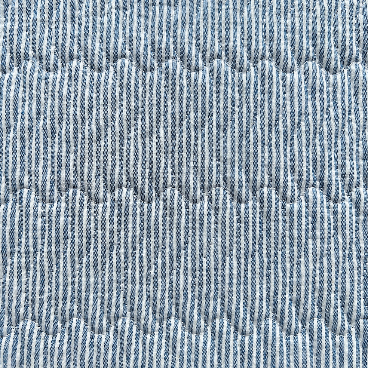 91家纺网 家纺一手货源 找家纺 乐野家居 2025热款学生床全棉色织水洗棉夹棉多功能床垫-床盖 流年布鲁蓝