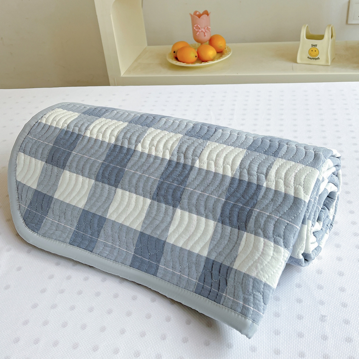 91家纺网 家纺一手货源 找家纺 乐野家居 2025热款学生床全棉色织水洗棉夹棉多功能床垫-床盖 半夏兰