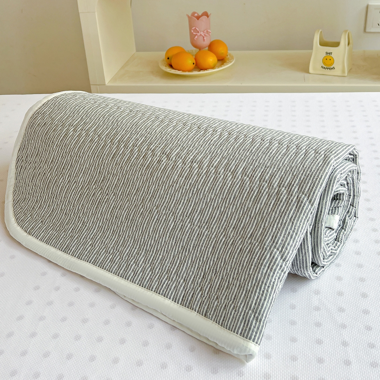 91家纺网 家纺一手货源 找家纺 乐野家居 2025热款学生床全棉色织水洗棉夹棉多功能床垫-床盖 流年深灰