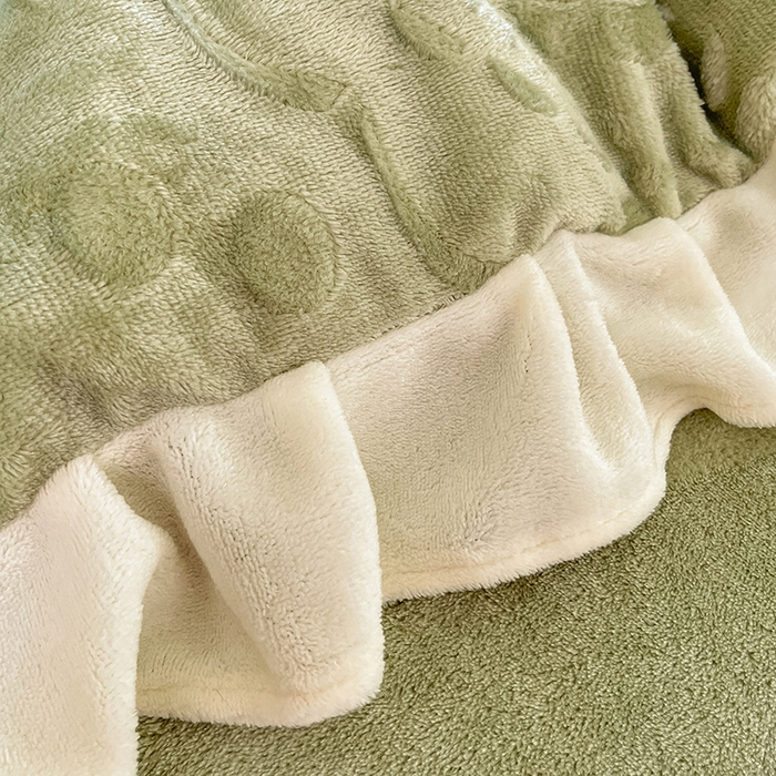 91家纺网 家纺一手货源 找家纺 金阳光家纺 2025新款A类花边款法式风立体雕花牛奶绒四件套-慕斯系列 慕斯-绿色