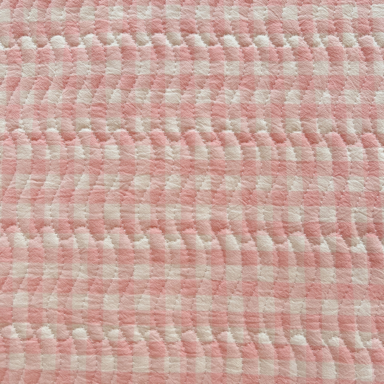 91家纺网 家纺一手货源 找家纺 乐野家居 2025热款学生床全棉色织水洗棉夹棉多功能床垫-床盖 粉小格