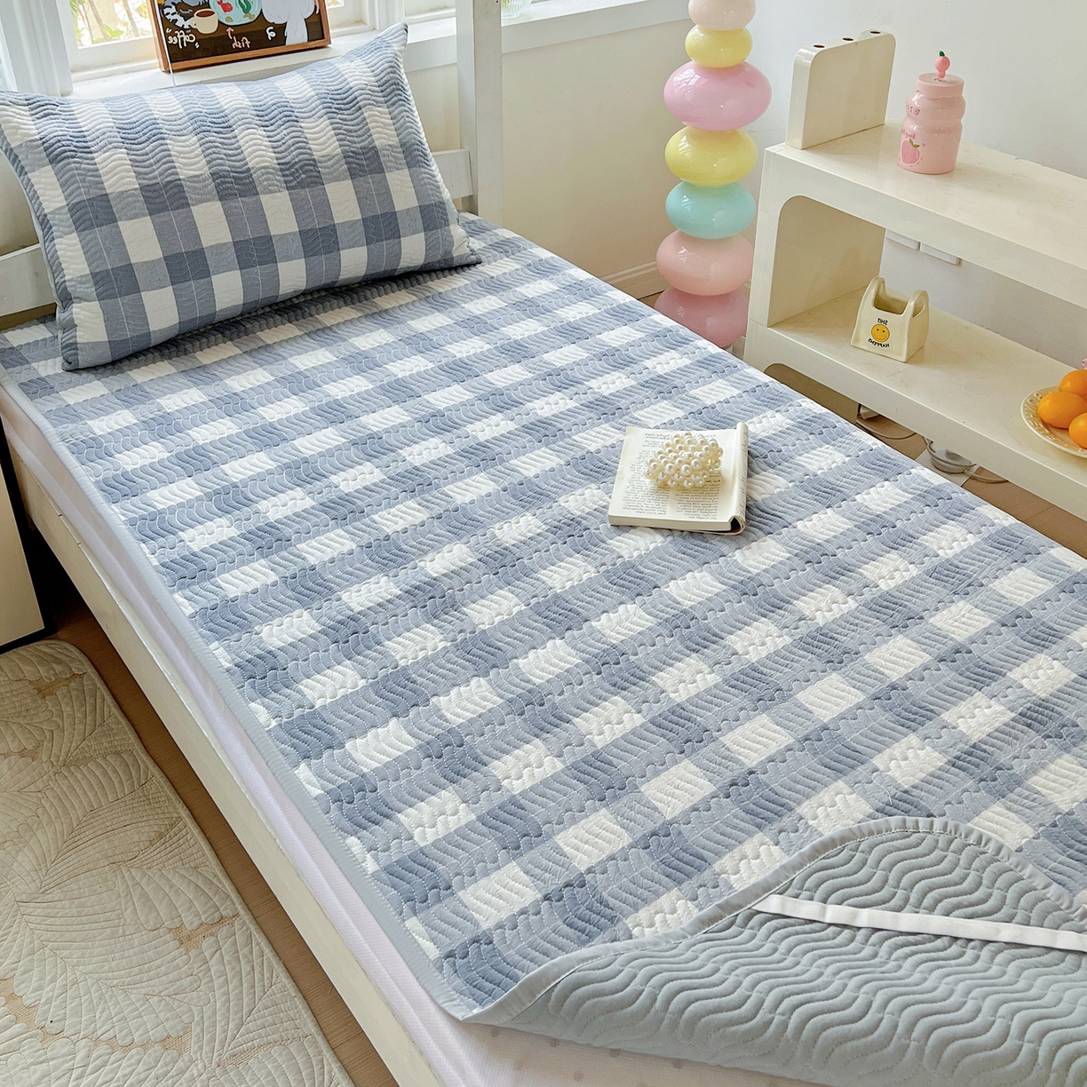 91家纺网 家纺一手货源 找家纺 （总）乐野家居 2025热款学生床全棉色织水洗棉夹棉多功能床垫-床盖