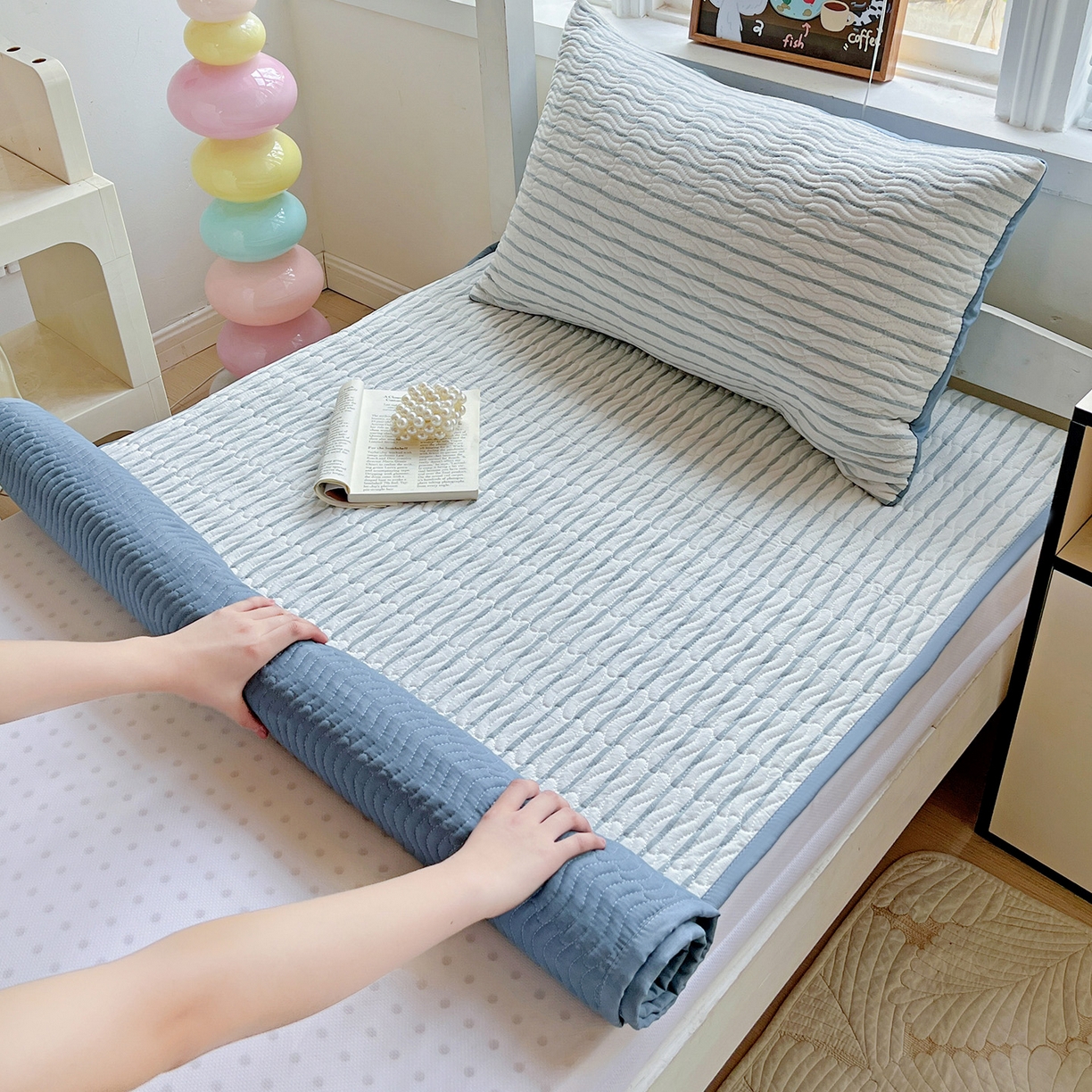 91家纺网 家纺一手货源 找家纺 （总）乐野家居 2025热款学生床全棉色织水洗棉夹棉多功能床垫-床盖