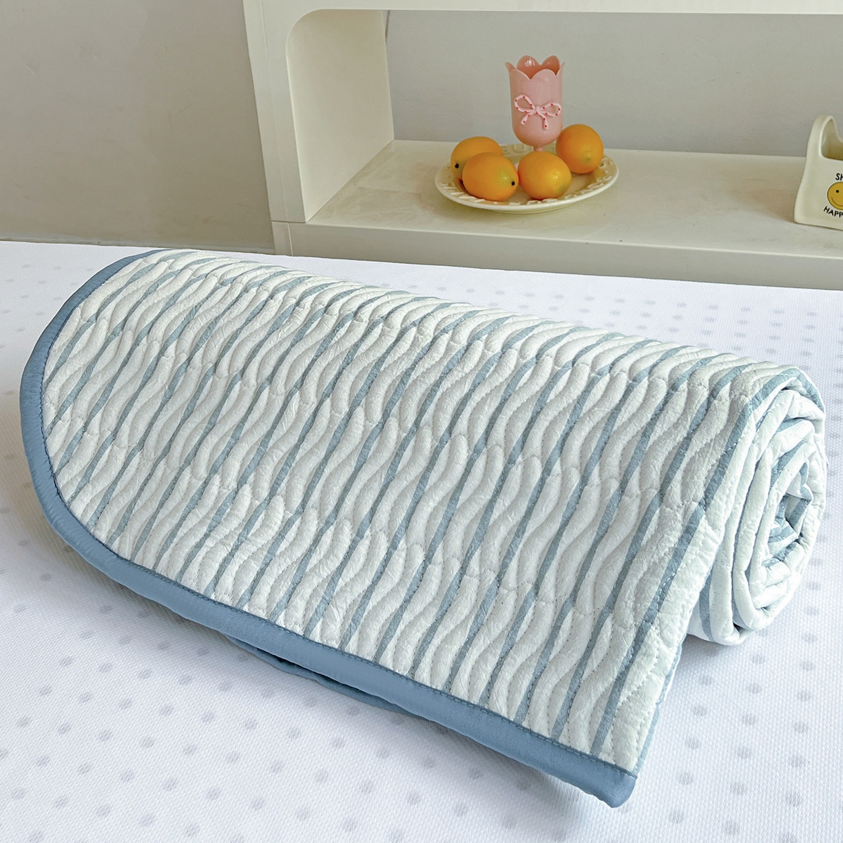 91家纺网 家纺一手货源 找家纺 乐野家居 2025热款学生床全棉色织水洗棉夹棉多功能床垫-床盖 格律 浅兰