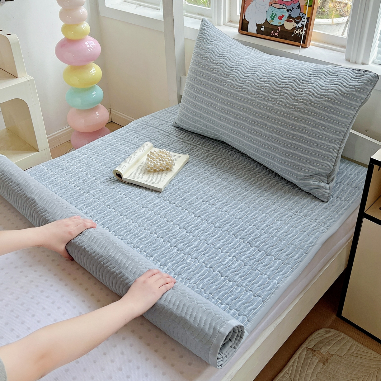 91家纺网 家纺一手货源 找家纺 （总）乐野家居 2025热款学生床全棉色织水洗棉夹棉多功能床垫-床盖