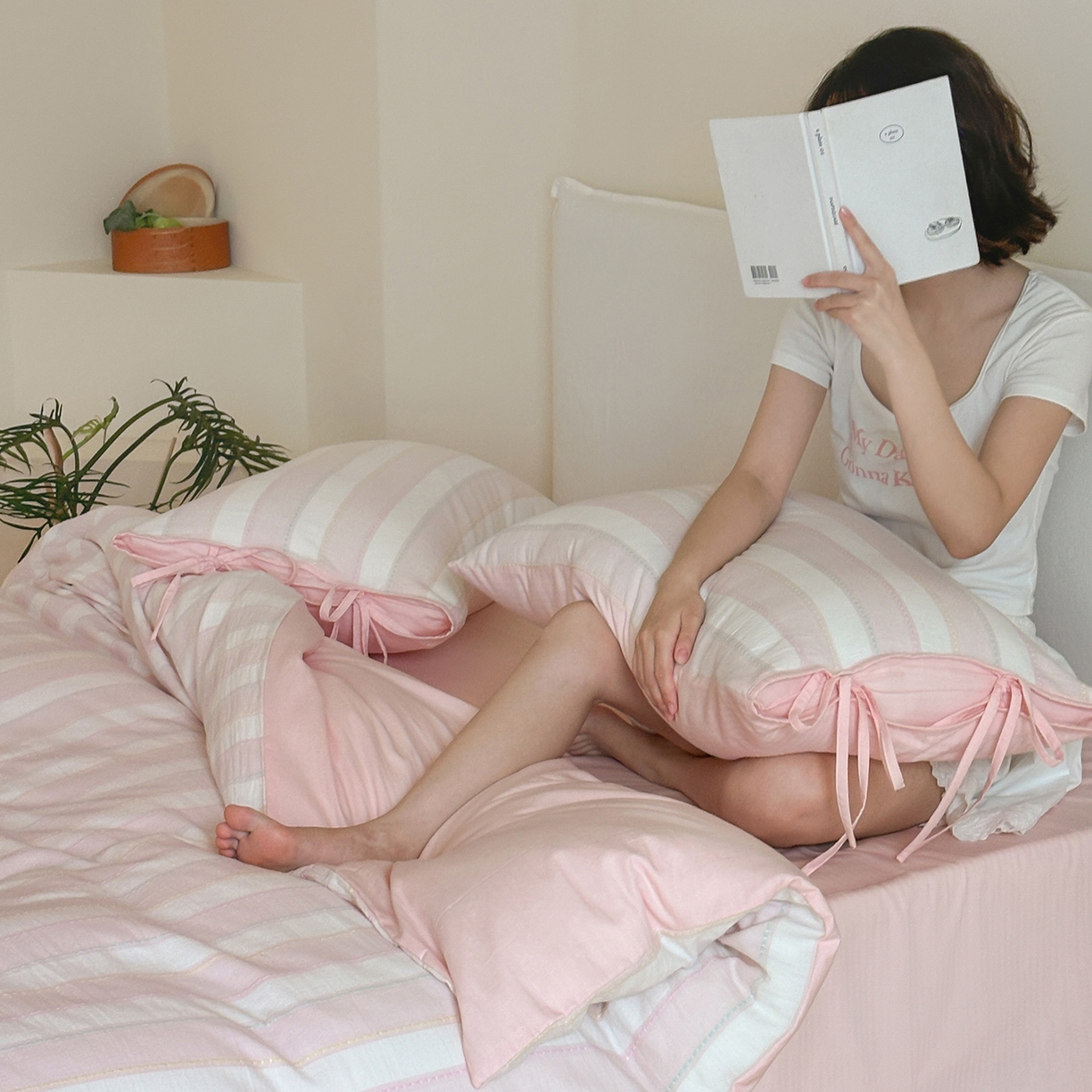 91家纺网 家纺一手货源 找家纺 （总）小春日和 2025新款纯棉水洗提花四件套全棉中性风三件套穿绳工艺被套民宿床单加大被套1.8纯色床笠-醒春系列