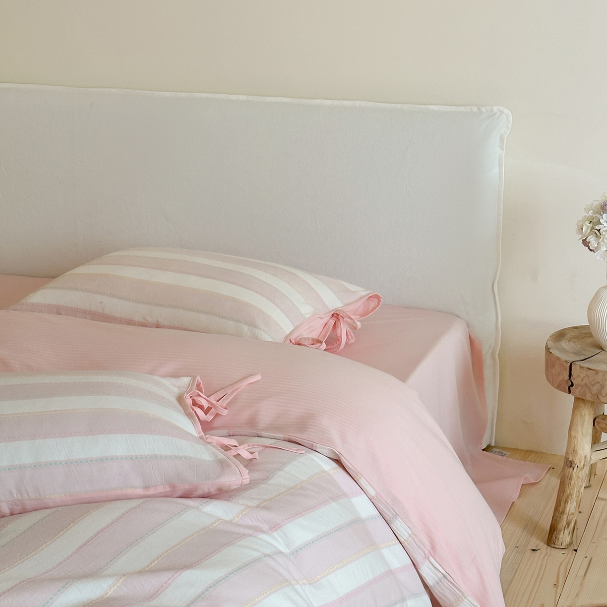 91家纺网 家纺一手货源 找家纺 小春日和 2025新款纯棉水洗提花四件套全棉中性风三件套穿绳工艺被套民宿床单加大被套1.8纯色床笠-醒春系列 醒春 粉