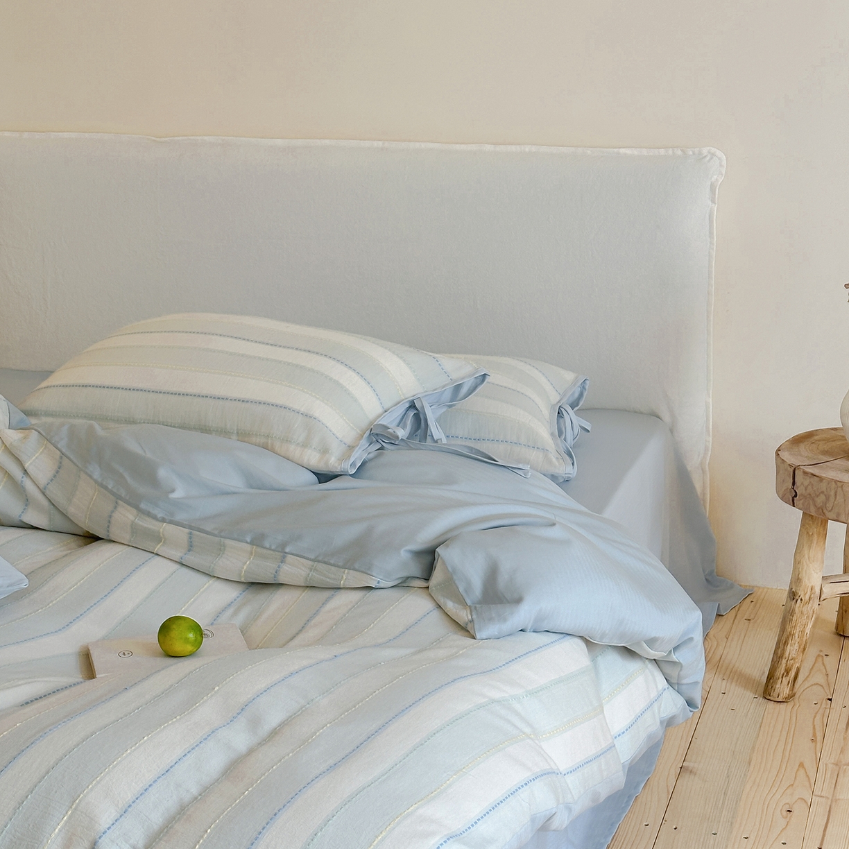 91家纺网 家纺一手货源 找家纺 小春日和 2025新款纯棉水洗提花四件套全棉中性风三件套穿绳工艺被套民宿床单加大被套1.8纯色床笠-醒春系列 醒春 蓝