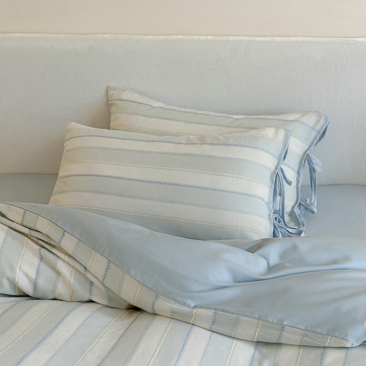 91家纺网 家纺一手货源 找家纺 小春日和 2025新款纯棉水洗提花四件套全棉中性风三件套穿绳工艺被套民宿床单加大被套1.8纯色床笠-醒春系列 醒春 蓝