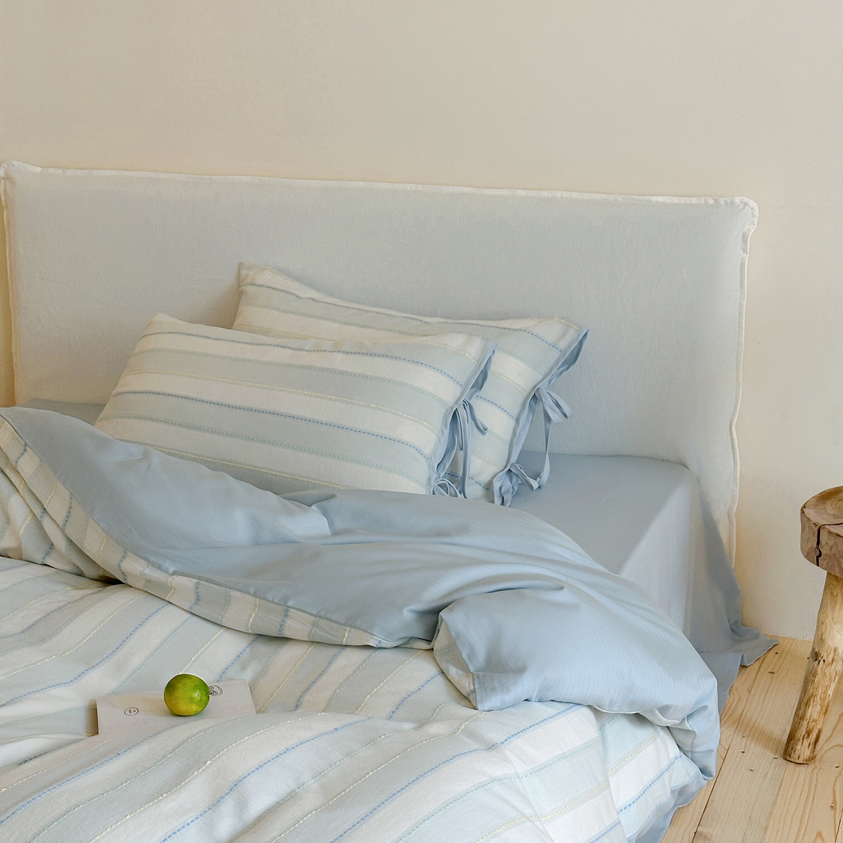 91家纺网 家纺一手货源 找家纺 小春日和 2025新款纯棉水洗提花四件套全棉中性风三件套穿绳工艺被套民宿床单加大被套1.8纯色床笠-醒春系列 醒春 蓝