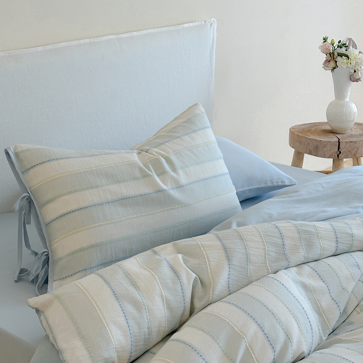 91家纺网 家纺一手货源 找家纺 小春日和 2025新款纯棉水洗提花四件套全棉中性风三件套穿绳工艺被套民宿床单加大被套1.8纯色床笠-醒春系列 醒春 蓝