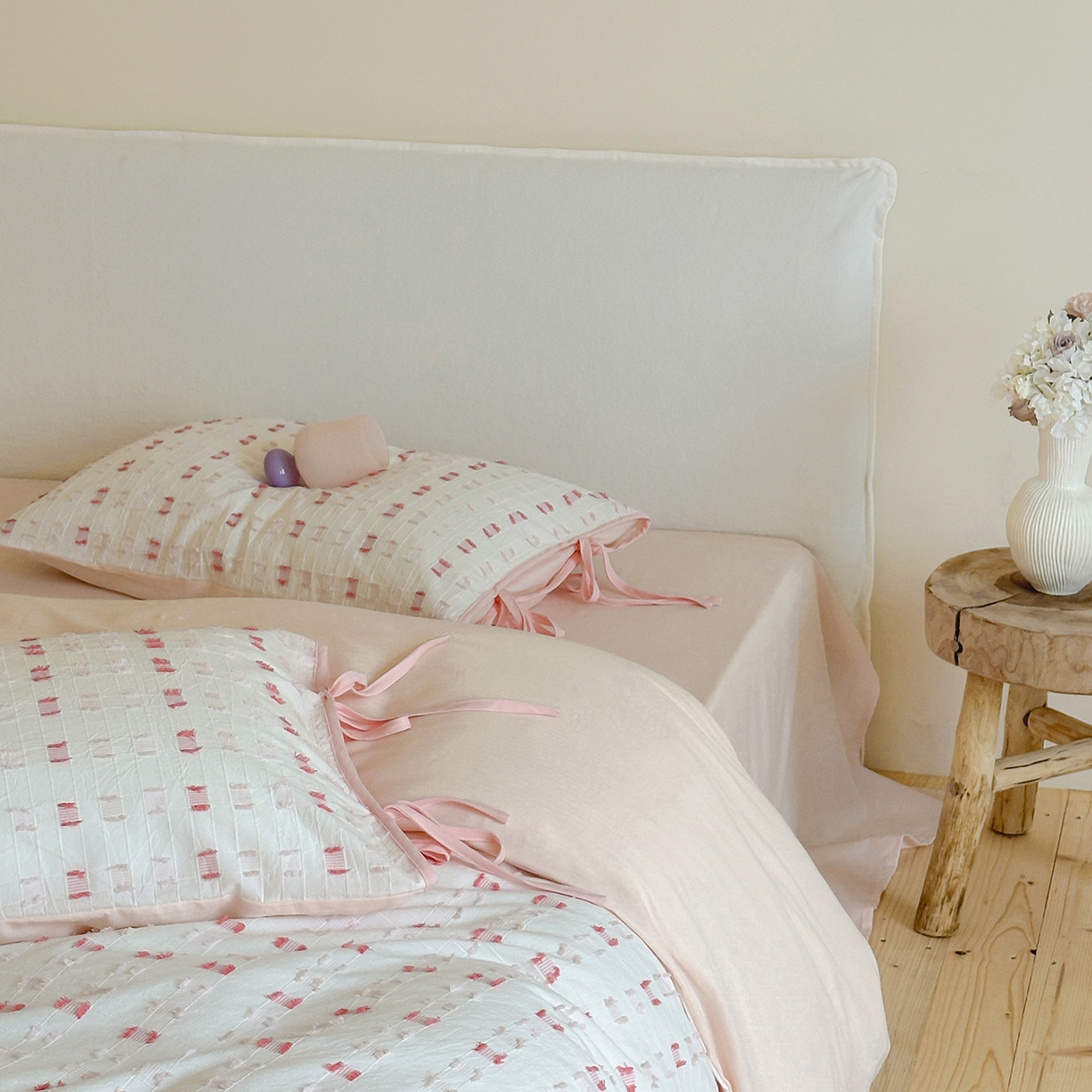 91家纺网 家纺一手货源 找家纺 （总）小春日和 2025新款纯棉水洗剪花四件套全棉绑带款民宿风三件套1.8床笠加大被套简约床上