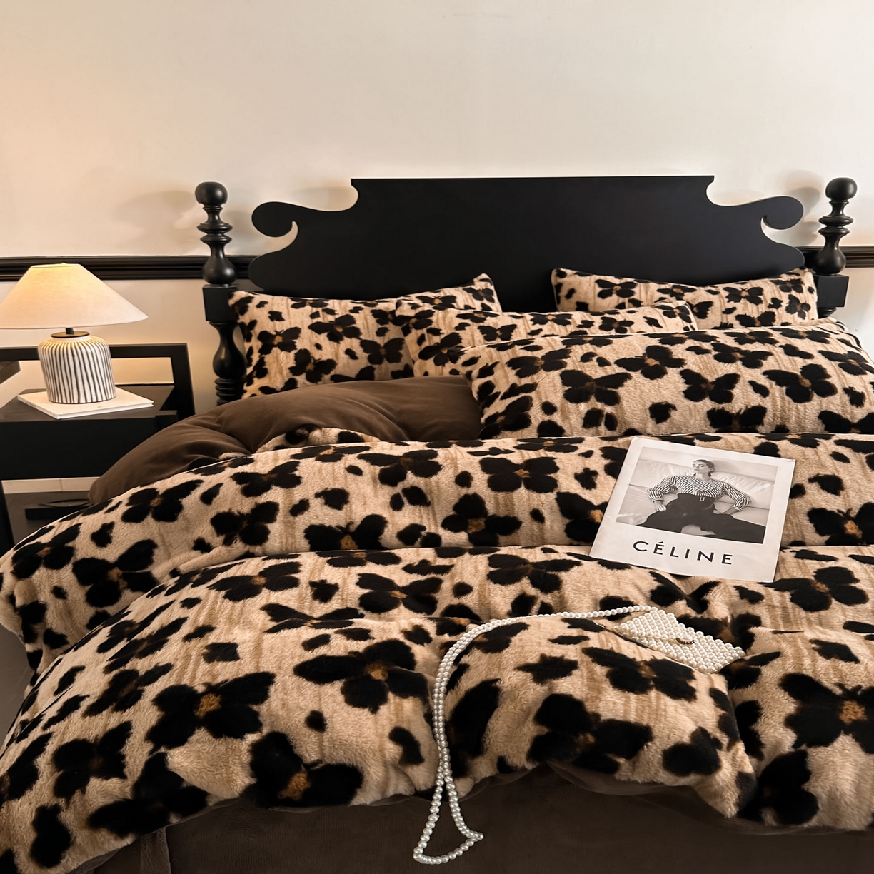 91家纺网 家纺一手货源 找家纺 （总）米彩家纺 2025新款A类高克重兔毛绒印花雕花四件套-美拉德-美拉德系列系列