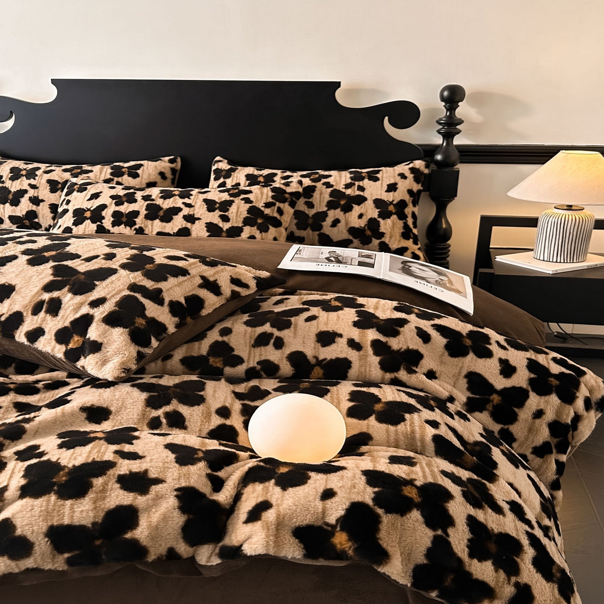 91家纺网 家纺一手货源 找家纺 米彩家纺 2025新款A类高克重兔毛绒印花雕花四件套-美拉德-美拉德系列系列 美拉德-蝶豹咖