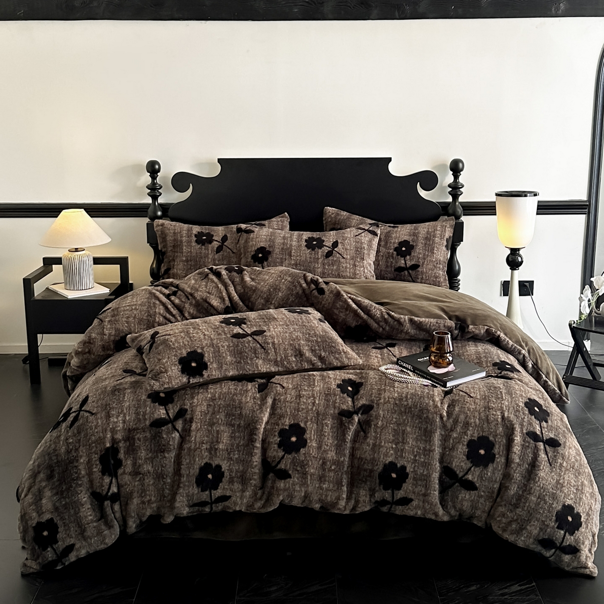 91家纺网 家纺一手货源 找家纺 米彩家纺 2025新款A类高克重兔毛绒印花雕花四件套-美拉德-美拉德系列系列 美拉德-繁花灰