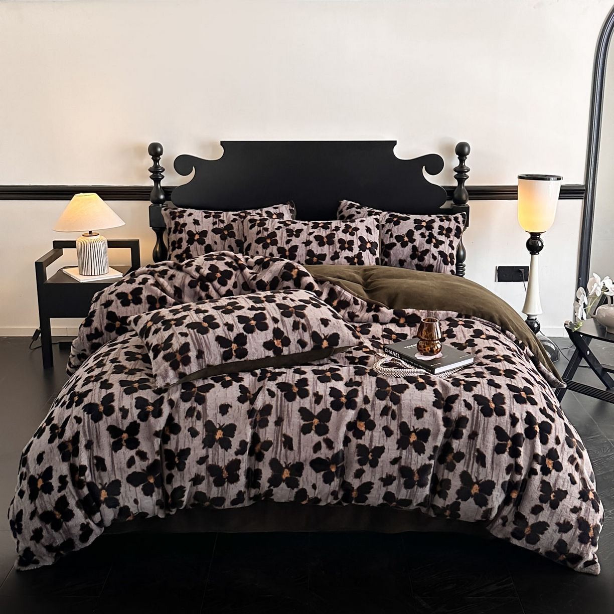 91家纺网 家纺一手货源 找家纺 米彩家纺 2025新款A类高克重兔毛绒印花雕花四件套-美拉德-美拉德系列系列 美拉德-蝶豹灰