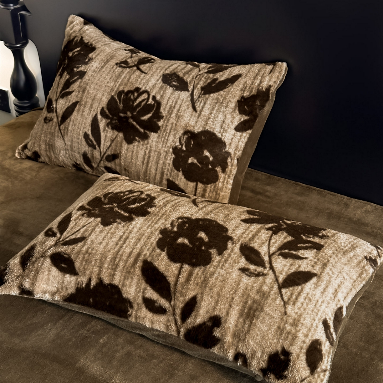 91家纺网 家纺一手货源 找家纺 米彩家纺 2025新款A类高克重兔毛绒印花雕花四件套-美拉德-美拉德系列系列 美拉德-花海咖