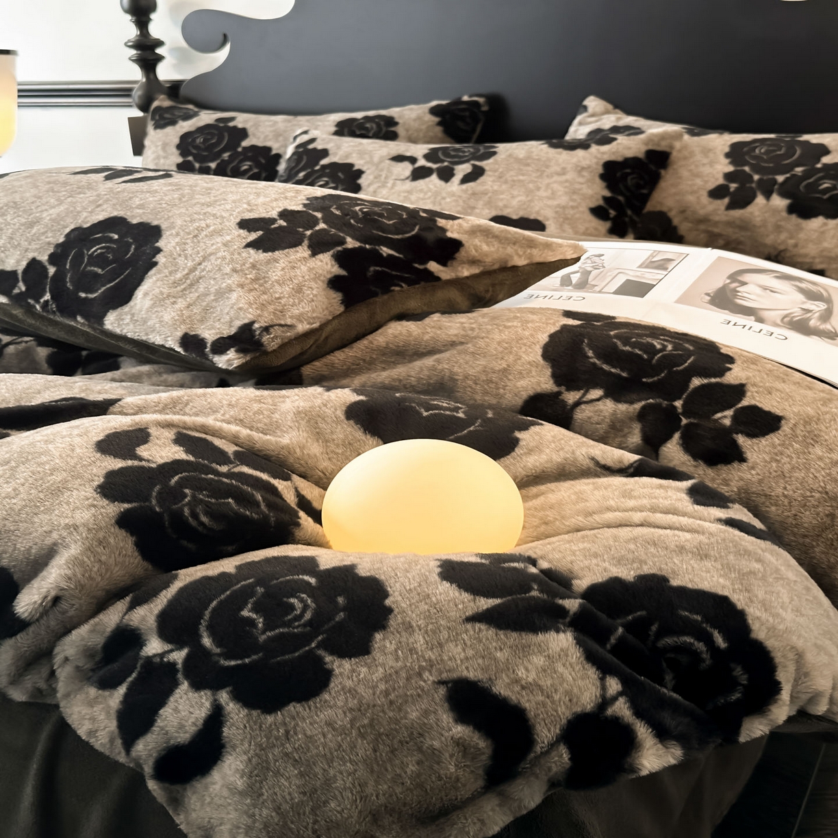 91家纺网 家纺一手货源 找家纺 米彩家纺 2025新款A类高克重兔毛绒印花雕花四件套-美拉德-美拉德系列系列 美拉德-盛放灰