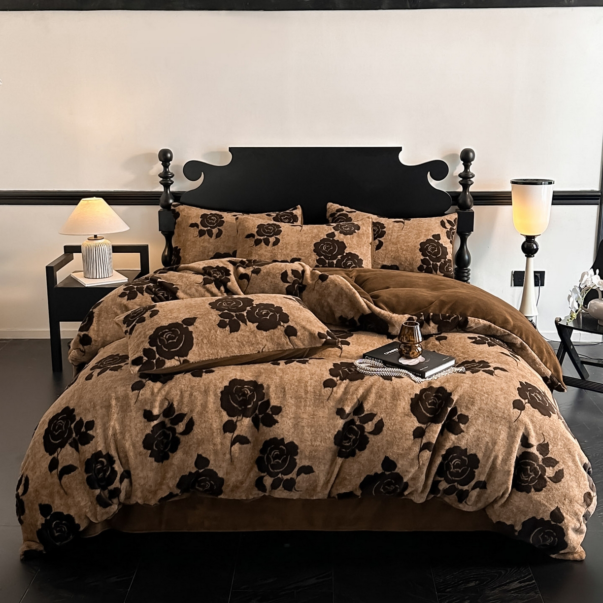 91家纺网 家纺一手货源 找家纺 米彩家纺 2025新款A类高克重兔毛绒印花雕花四件套-美拉德-美拉德系列系列 美拉德-盛放咖