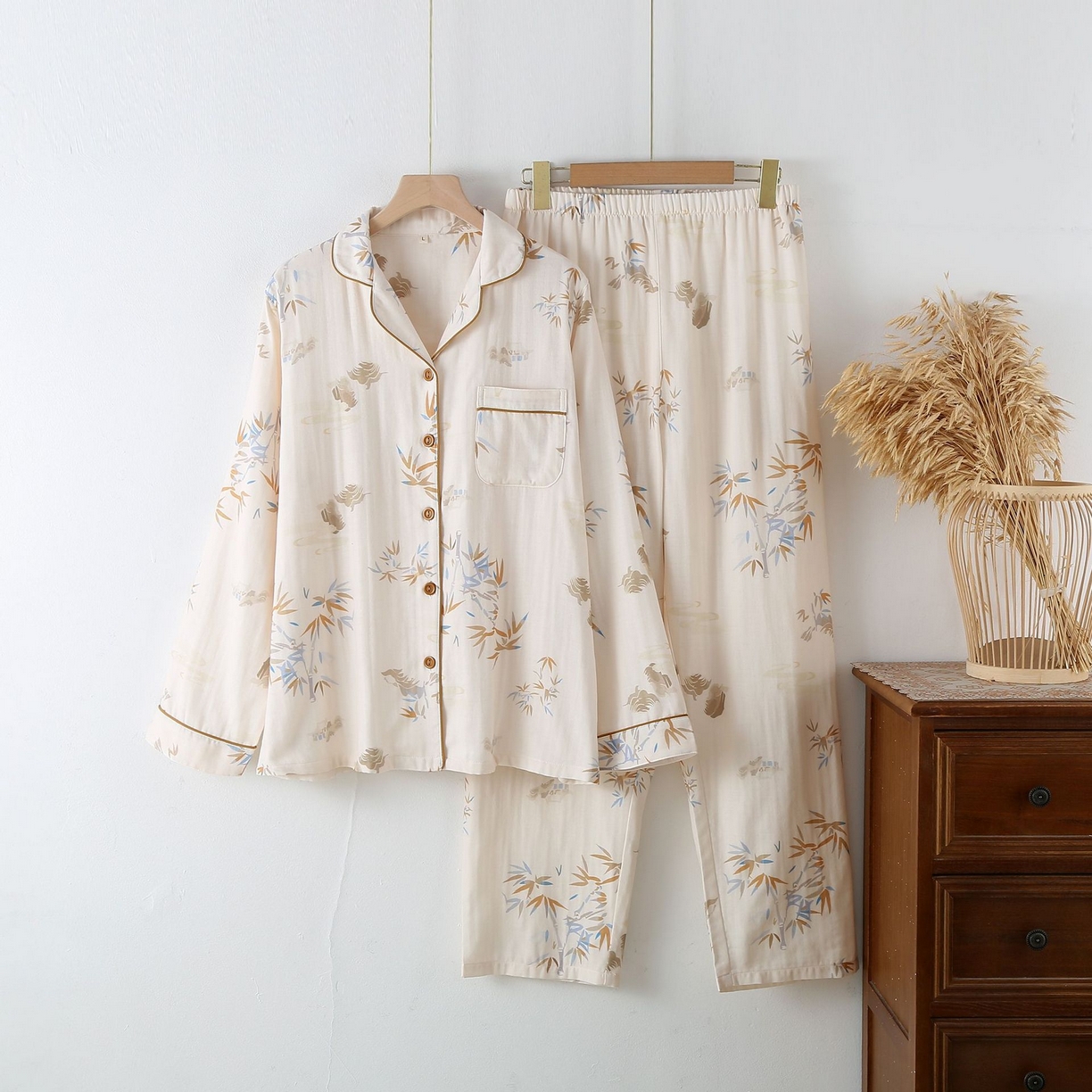 91家纺网 家纺一手货源 找家纺 （总）洛兰沙家居馆【只代发】【只代发】2025新款简约风纯棉双层细纱水洗棉女士睡衣春秋夏季薄款翻领斜襟长袖长裤可外穿家居服套装