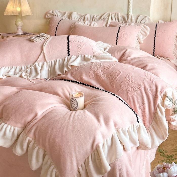 91家纺网 家纺一手货源 找家纺 米彩家纺 2025新款A类牛奶绒雕花四件套-洛丽塔 豆蔻粉