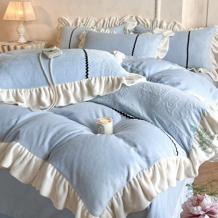 91家纺网 家纺一手货源 找家纺 米彩家纺 2025新款A类牛奶绒雕花四件套-洛丽塔 晴空蓝