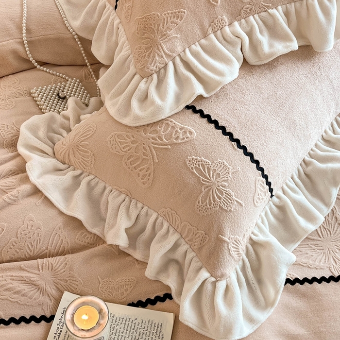 91家纺网 家纺一手货源 找家纺 米彩家纺 2025新款A类牛奶绒雕花四件套-洛丽塔 奶茶棕