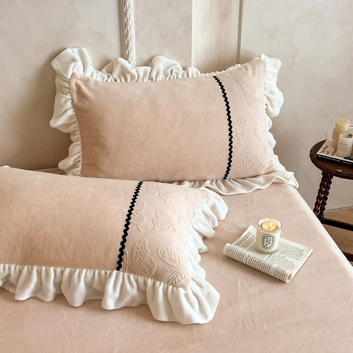 91家纺网 家纺一手货源 找家纺 米彩家纺 2025新款A类牛奶绒雕花四件套-洛丽塔 奶茶棕