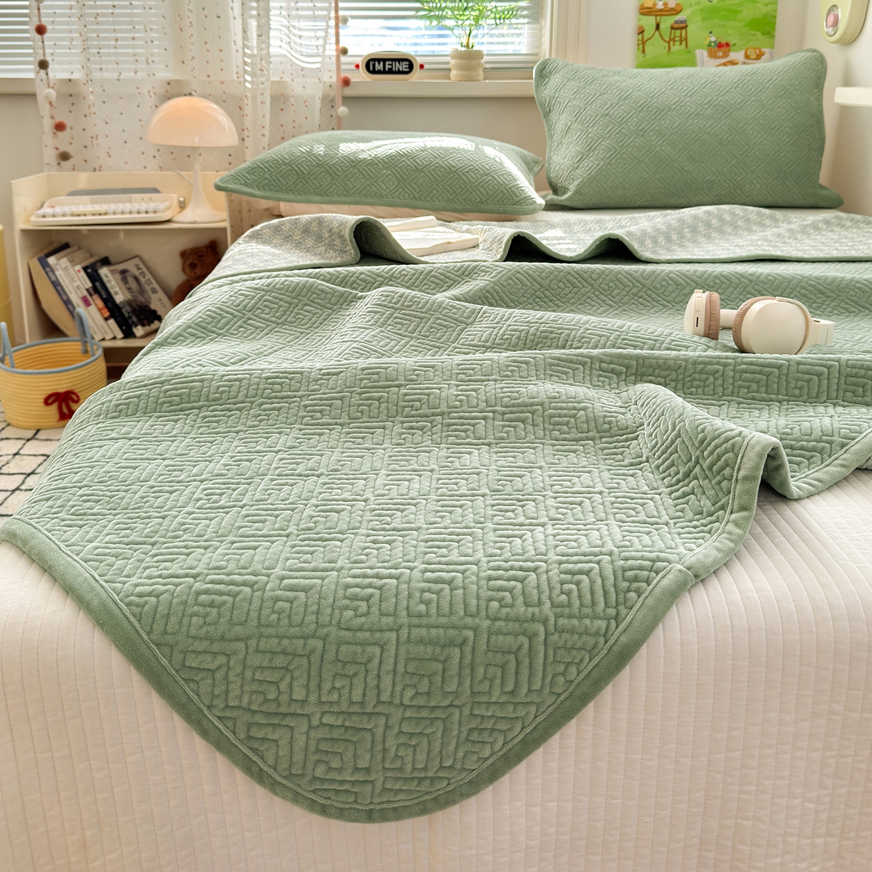 91家纺网 家纺一手货源 找家纺 美优兰 2025新款棉加绒高温砂洗夹棉单床盖 床盖单件 暖阳-草绿