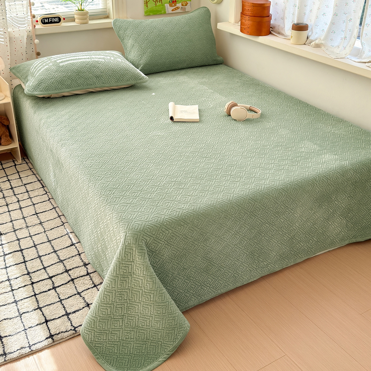 91家纺网 家纺一手货源 找家纺 美优兰 2025新款棉加绒高温砂洗夹棉单床盖 床盖单件 暖阳-草绿