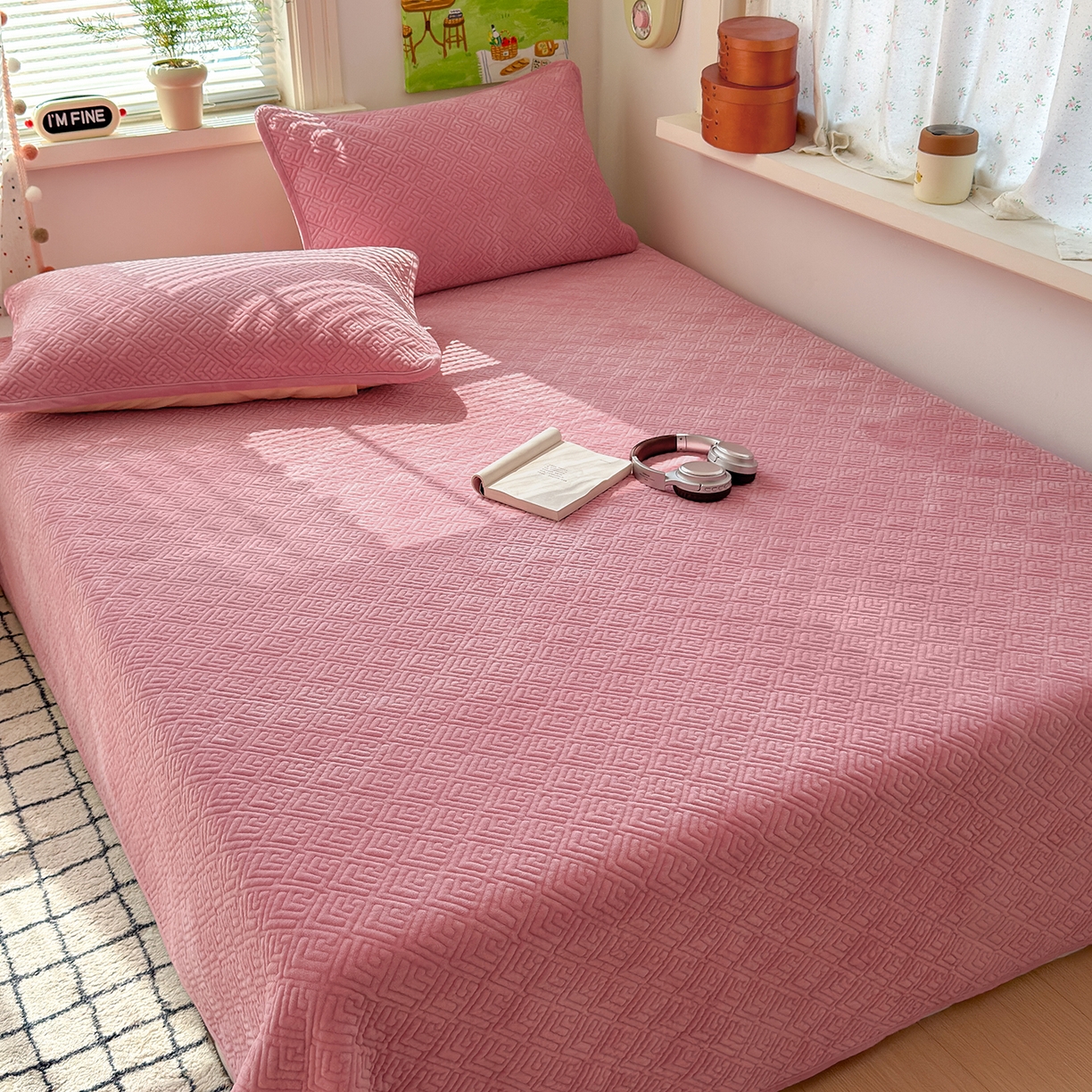 91家纺网 家纺一手货源 找家纺 美优兰 2025新款棉加绒高温砂洗夹棉单床盖 床盖单件 暖阳-粉黛