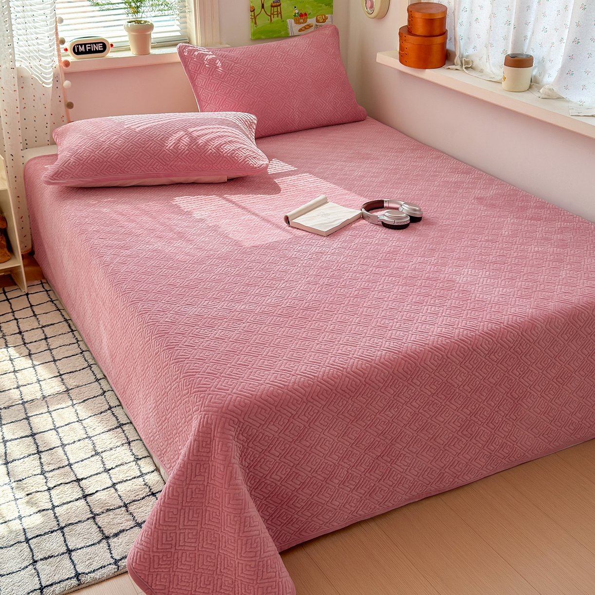 91家纺网 家纺一手货源 找家纺 美优兰 2025新款棉加绒高温砂洗夹棉单床盖 床盖单件 暖阳-粉黛