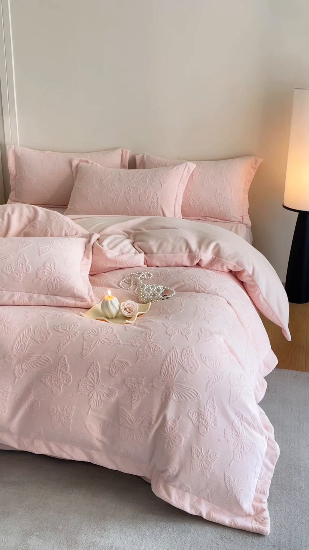 91家纺网 家纺一手货源 找家纺 （总）米彩家纺 2025新款A类牛奶绒立体雕花烂花宽边四件套