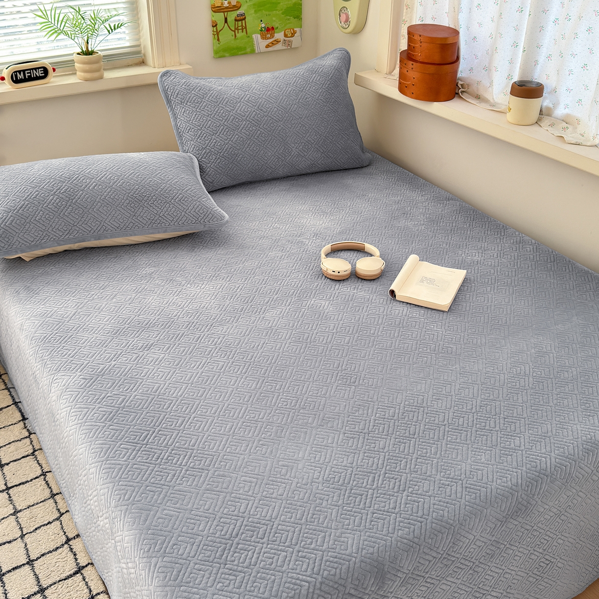 91家纺网 家纺一手货源 找家纺 美优兰 2025新款棉加绒高温砂洗夹棉单床盖 床盖单件 暖阳-灰色