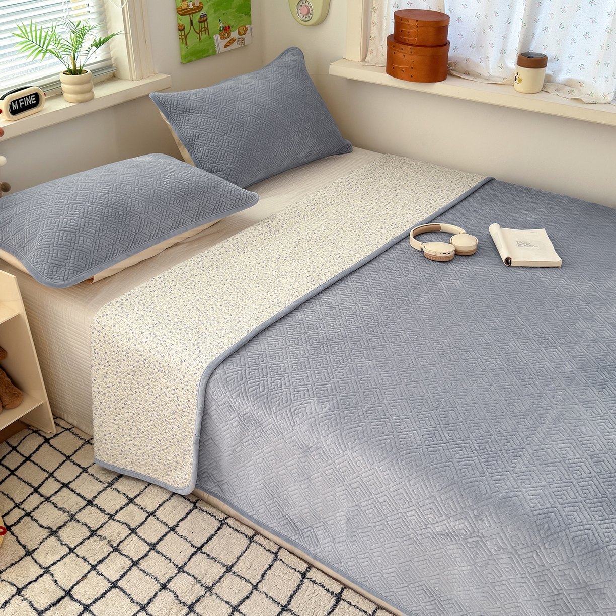 91家纺网 家纺一手货源 找家纺 美优兰 2025新款棉加绒高温砂洗夹棉单床盖 床盖单件 暖阳-灰色