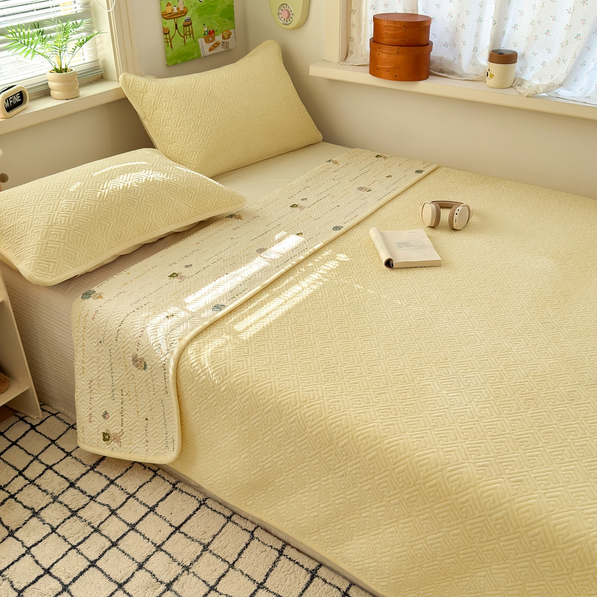 91家纺网 家纺一手货源 找家纺 美优兰 2025新款棉加绒高温砂洗夹棉单床盖 床盖单件 暖阳-米黄