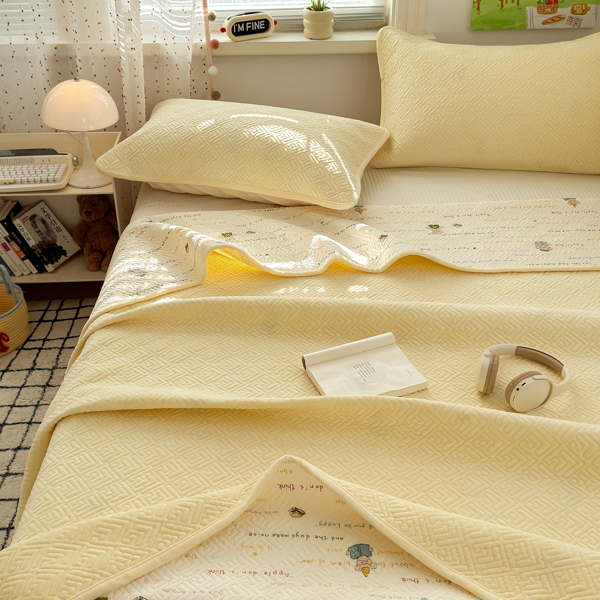 91家纺网 家纺一手货源 找家纺 美优兰 2025新款棉加绒高温砂洗夹棉单床盖 床盖单件 暖阳-米黄