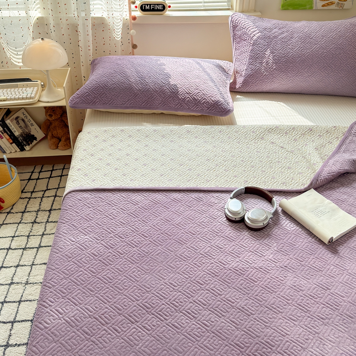 91家纺网 家纺一手货源 找家纺 美优兰 2025新款棉加绒高温砂洗夹棉单床盖 床盖单件 暖阳-紫薯