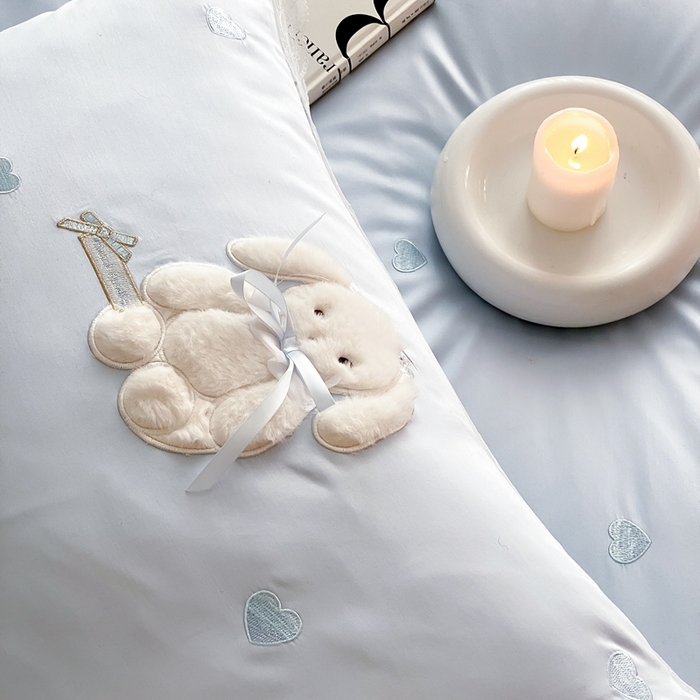 91家纺网 家纺一手货源 找家纺 （总）MIU缪家居 2025新款100支全棉四件套-伽佰俐 小清新场景