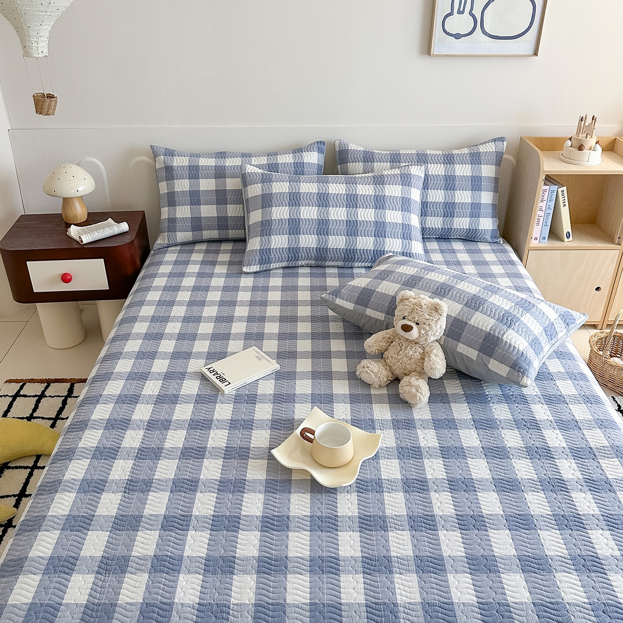 91家纺网 家纺一手货源 找家纺 乐野家居 2025新款A类全棉水洗棉夹棉床盖三件套 半夏兰