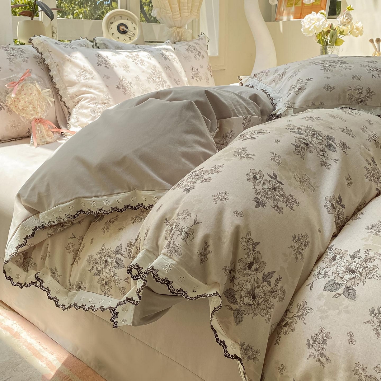 91家纺网 家纺一手货源 找家纺 （总）宜家坊 2025新款全棉加厚赫本风花边磨毛四件套