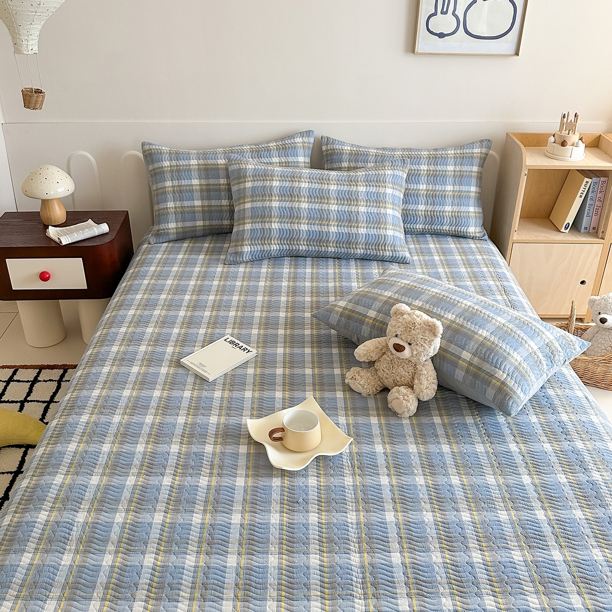 91家纺网 家纺一手货源 找家纺 乐野家居 2025新款A类全棉水洗棉夹棉床盖三件套 简兮兰