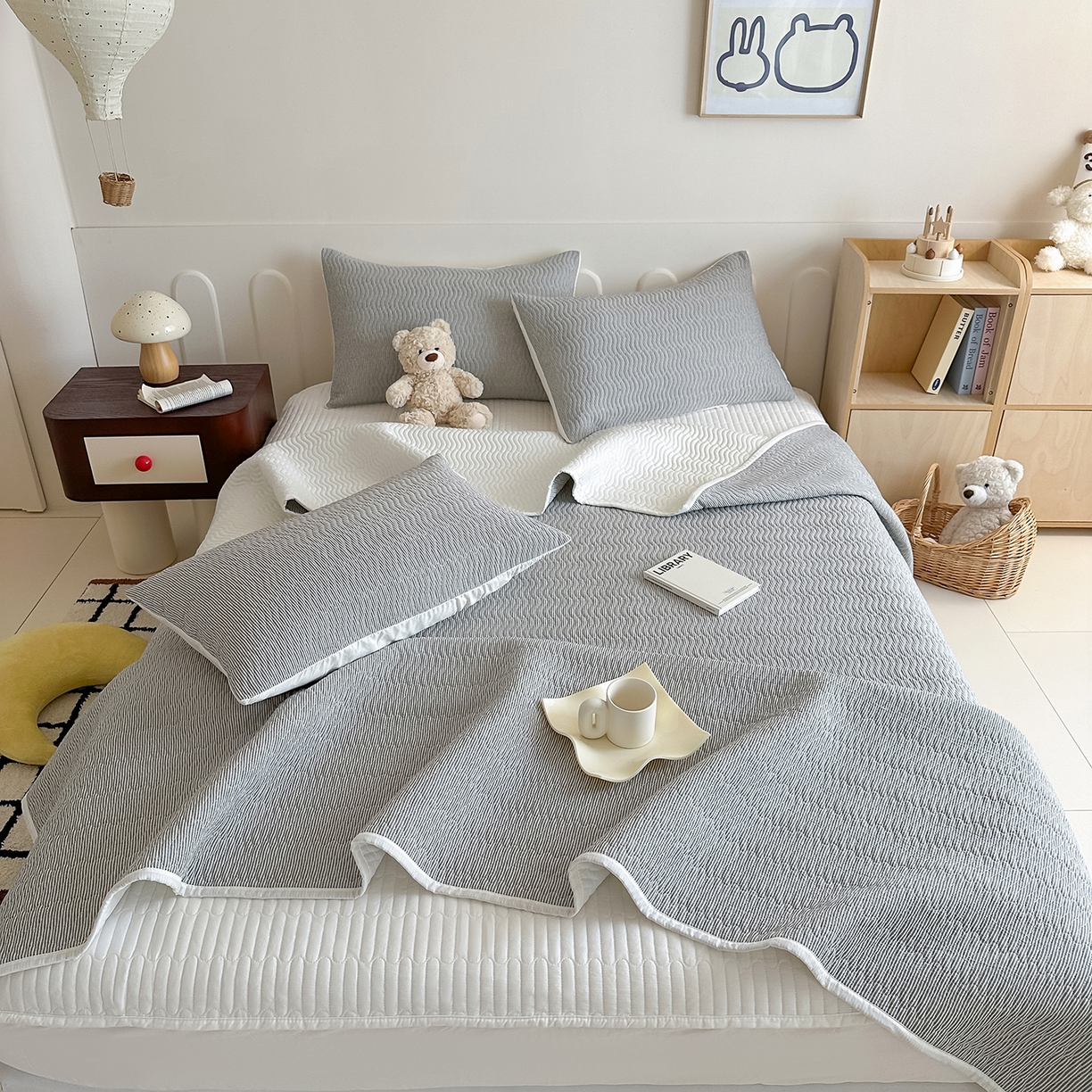 91家纺网 家纺一手货源 找家纺 乐野家居 2025新款A类全棉水洗棉夹棉床盖三件套 流年深灰