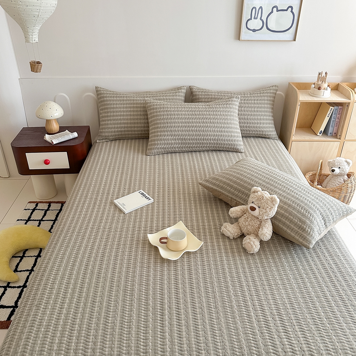 91家纺网 家纺一手货源 找家纺 乐野家居 2025新款A类全棉水洗棉夹棉床盖三件套 日落绿