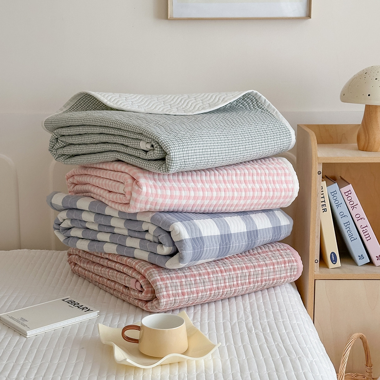 91家纺网 家纺一手货源 找家纺 乐野家居 2025新款A类全棉水洗棉夹棉床盖三件套 叠拍